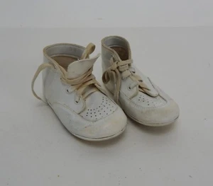 Vintage White Baby Shoes Art Deco - Picture 1 of 7