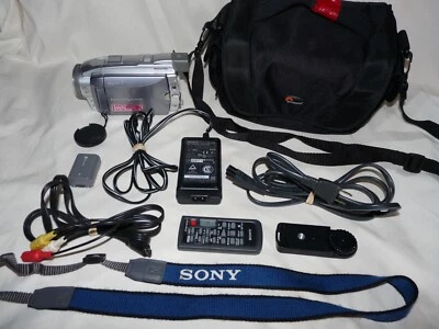 Sony DCR-HC65 MiniDv Mini Dv Camera Stereo Camcorder VCR Player Video Transfer - Photo 1/4