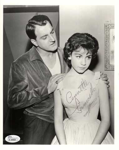 ANNETTE FUNICELLO HAND SIGNED 8x10 PHOTO       AMAZING+RARE YOUNG POSE       JSA Cover