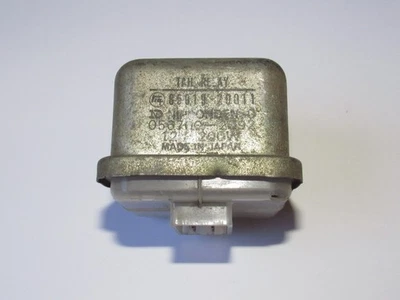 Relé de luz trasera apto para Toyota Corolla 74-78 Foto 1 de 4