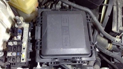 CADILLAC CTS NEW BODY SEDAN 2014 3.6L AWD Fuse Box Engine 472249 - Image 1 of 4