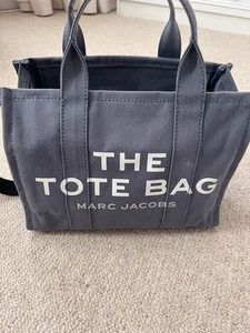 Fabulous Marc Jacob’s the Tote Bag Medium Blue shadow RRP 225.00 - Picture 1 of 16