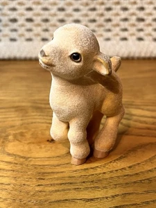 "Estatuilla de cervatillo ciervo difuso flocado de colección Prancing Hallmark Inc años 70 2""" - Imagen 1 de 5