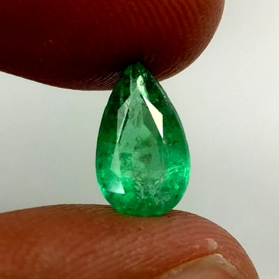 1.55ct Natural Emerald pear shape Zambian earth mined untreated gemstone - Image 1 of 3