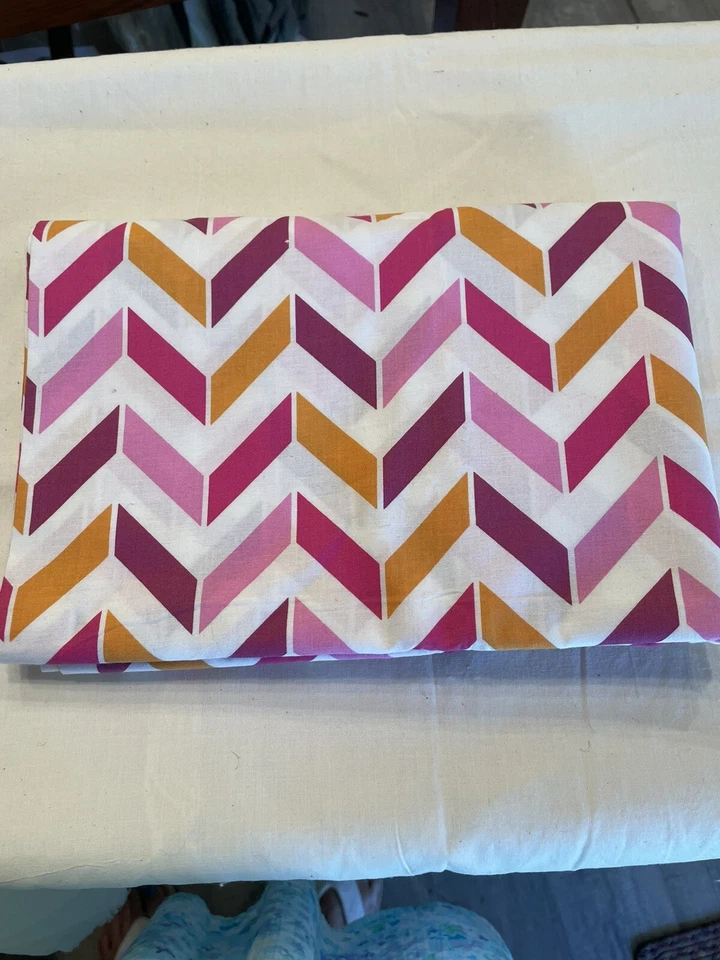 Cotton Fabric 3 1/3 Yards. Chevron Design. Pinks/orange With white Background. - Image 1 of 1
