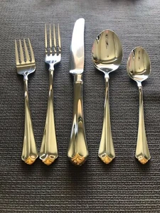 5 Pcs. NEW Oneida GOLDEN JUILLIARD Stainless Heirloom Cube Stainless Flatware - Picture 1 of 9