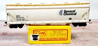General Chemical RR 3 Bay ACF Covered Hopper Accurail 1049 HO Owner Built w/ Box - Image 1 of 4