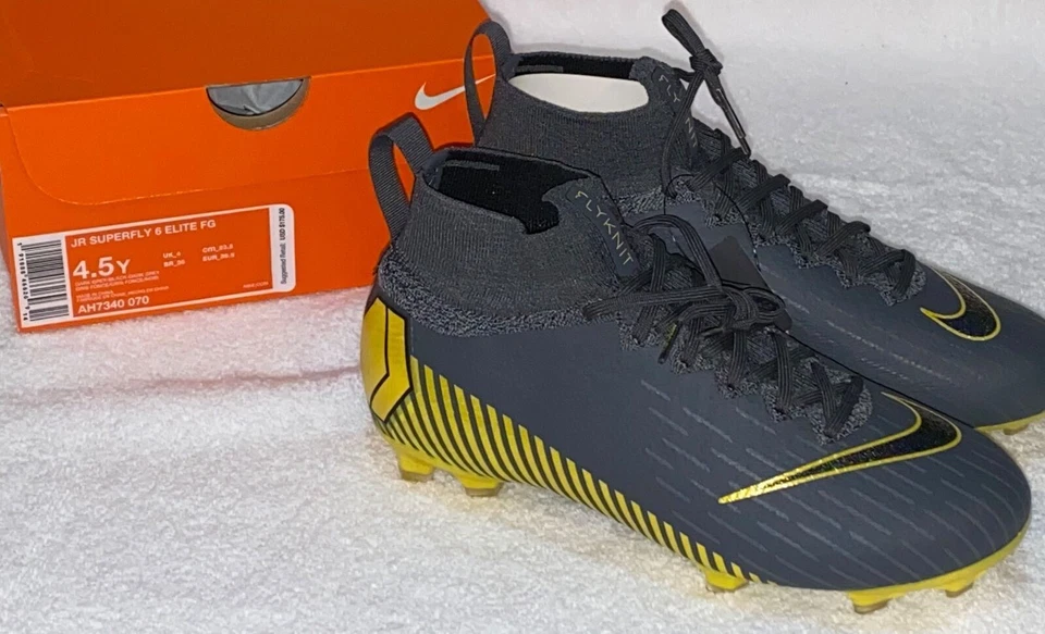 Nike Jr Superfly 6 ACC VSN Elite FG Aj3086 600 Soccer Sz 4 Y