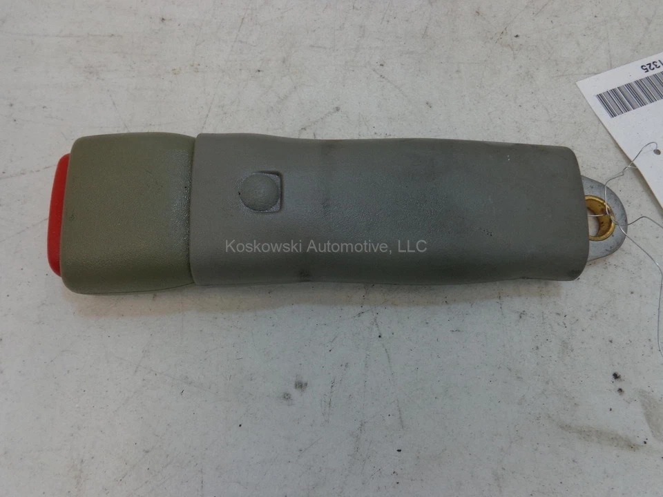 Hebilla de cinturón de seguridad Dodge Caravan 96 GP20SA2 delantera con pista de asiento manual Foto 1 de 4