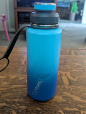 Botella de agua aislante Ecovessel Trimax Foto 1 de 4