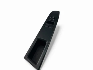 TOYOTA YARIS P13 Fensterheber Schalter Vorne links 74232-0D670 2014 33238266 - Picture 1 of 6