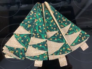 Folded Christmas Tree Napkins, Reusable Cotton Holiday Napkins Set Of 4 - Picture 1 of 7