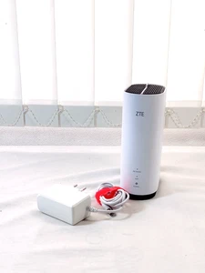 ZTE MC8810 HyperBox 5G WLAN WiFi6 Router Biały Internet - Zdjęcie 1 z 6