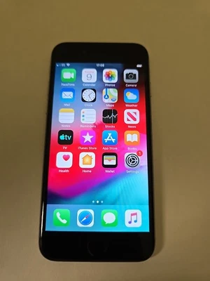 Apple iPhone 6 (Unlocked) A1586.  32gb in Space Grey.  -  Used.  (DK727) - Image 1 of 4