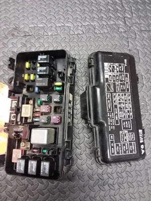 Fuse Box Engine Compartment Vp LX Fits 04-08 PILOT 1714860 Foto 1 de 4