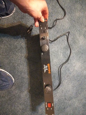 Módulo de luz de fuente de alimentación montable en rack Gemini PL-9 con 8 tomas de corriente Foto 1 de 4