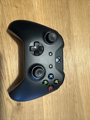 Microsoft Xbox One Controller Schwarz - Bild 1 von 3