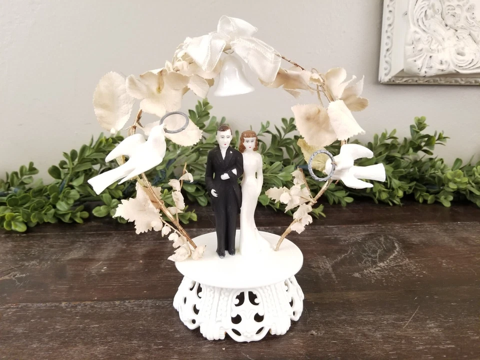 Vintage 1930's Wedding Cake Topper Vintage Brunette Couple w/Doves & Silver Ring - Image 1 of 4