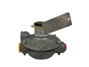 Fisher 912 Series 912N-109 Pressure Regulator Orf. 0.073" Spring Range 5-10" WC - Picture 1 of 4