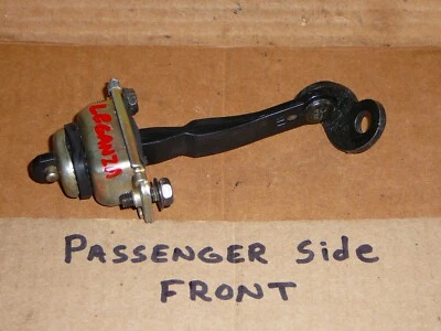 1998 - 2002 Daewoo Leganza ПРАВЫЙ ПЕРЕДНИЙ пассажирский ремень для проверки стопора двери - Изображение 1 из 2