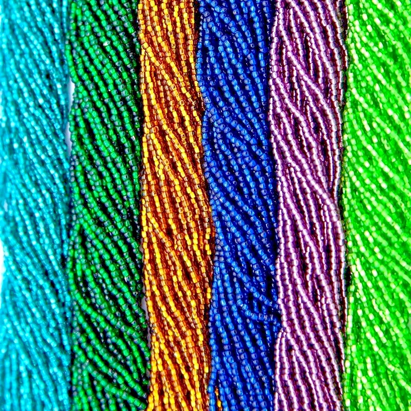 Paquete de cuentas de semillas de vidrio rocaille checo 11/0 Preciosa S-L pavo real brillante Foto 1 de 1