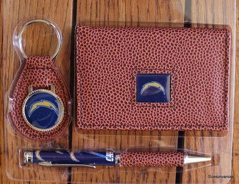 San Diego Chargers Football  NFL Tri-Fold Brown Wallet keyring Pen Gift Set Cover