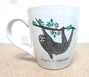 Großer weißer Porzellan Faultier Kaffeebecher "Wie hängt er?" LOVE YOUR MUG 20 oz - Bild 1 von 12