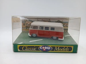 Corgi Classic VW Caravanette D984 Diecast Model Red White Collectable - Picture 1 of 6