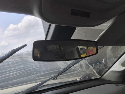 Espejo retrovisor interior delantero central usado se adapta a: Chevrolet Colorado 2021 delantero Foto 1 de 4