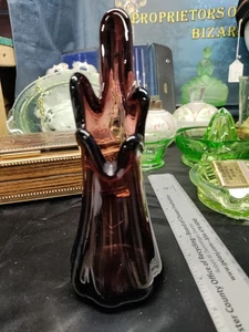Jarrón de vidrio artístico púrpura amatista de 5 dedos soplado a mano vintage de vidrio oscilante - Imagen 1 de 8