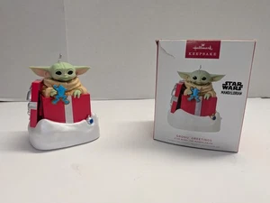 Hallmark Keepsake 2022 Grogu Greetings Ornamento Star Wars Mandalorian con caja - Imagen 1 de 9