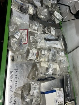 13-17 2013+ Triumph Daytona 675r 675 OEM piezas de motor rodamientos juntas tóricas juntas  Foto 1 de 4