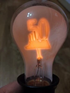 Bombilla vintage soviética rusa URSS 50 años de potencia soviética AURORA 220 voltios - Imagen 1 de 14