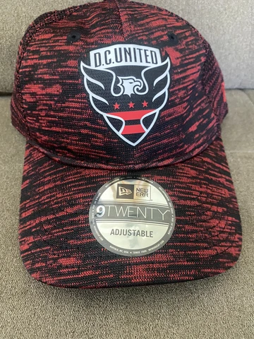 New Era Black D.C. United Side Flag Trucker 9TWENTY Snapback Hat MLS Soccer Red Cover