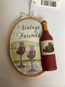 Vintage friends wine Christmas Tree Hallmark Ornament New With tags - Foto 1 di 12