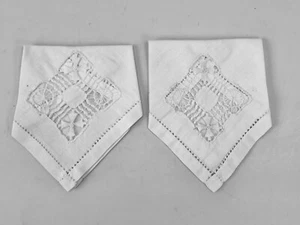 Pair (2) Vintage Pulled Lace Fingertip Fingertip Towels 7x7 - Picture 1 of 2