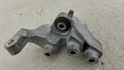 Motor Chrysler Pacifica 2017-2024 soporte de montaje trasero OEM Foto 1 de 4