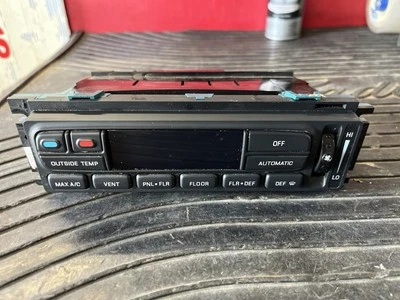 Lincoln Mark VIII 1997-1998 8 control de clima digital aire acondicionado calentador F7LH-19C933-AF Foto 1 de 4