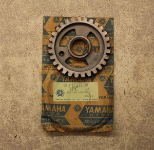 NOS Yamaha 214-17211-00 Transmission 1st Gear 1968-70 250 DT1 DT250 Y41 OEM - Picture 1 of 8