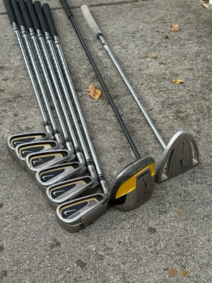 Club de Golf Nike Sumo LH - Putter Ignite, madera cuadrada 3, hierros 5,6,7,9,P, A - Juego zurdo Foto 1 de 4