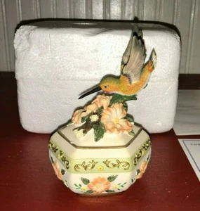 Heritage House Hummingbird Sing A Song Unchained Melody Music Box - Picture 1 of 10
