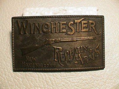 WINCHESTER ARMAS REPETITIVAS NEW HAVEN CONN. RIFLE PISTOLA PARA HOMBRES HEBILLA DE CINTURÓN DE LATÓN #2 Foto 1 de 2