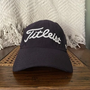 Titleist Hat Cap Fitted Adult Medium Black White ProV1 Golf Trucker Mens - Picture 1 of 6