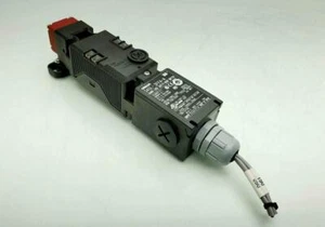 Omron D4GL-2FFA-A Guard Lock Sicherheitsschalter 240 VAC - Bild 1 von 4