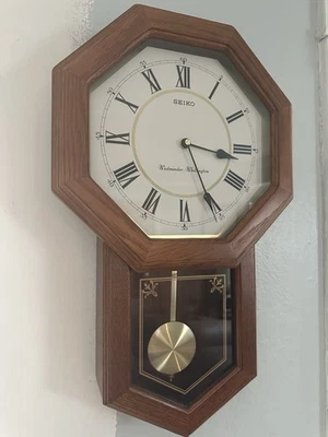 SEIKO OAK SCHOOL HOUSE WALL CLOCK WITH DUAL CHIMES - Image 1 of 2