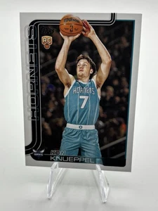 2025-26 Topps NBA Kon Knueppel ROOKIE #204 - Charlotte Hornets - Bild 1 von 2
