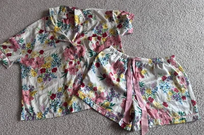 Womens PETER ALEXANDER Crean FLORAL SATIN TOP & SHORTS PJ SET LARGE EUC - image 1 of 4
