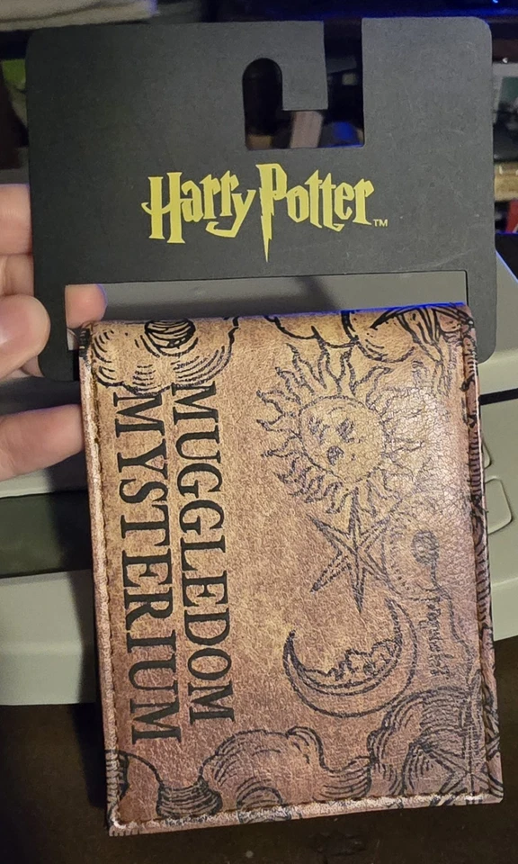 Harry Potter Bioworld Muggledom Bi-fold Wallet New - Image 1 of 4