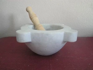 Mortar and Pestle Marble - Picture 1 of 4