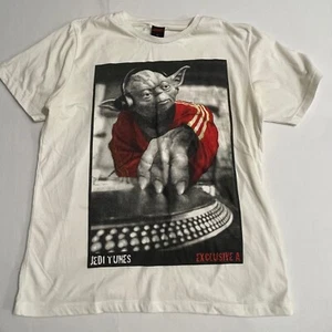 Star Wars Tshirt Size S Exclusive A DJ Jedi Yoda Jedi Tunes wearing track top - Picture 1 of 4